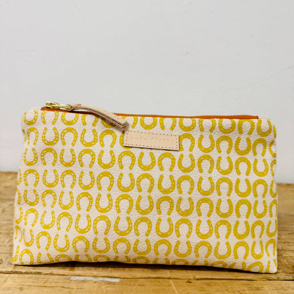 Laura Pouch – Horse Shoe