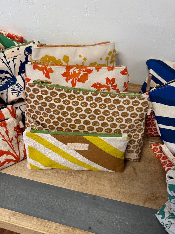 Laura Pouch – Dandi