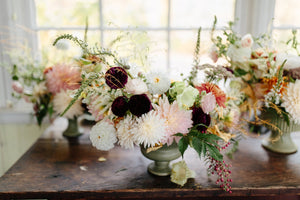 A modern flower arrangement by Diddle and Zen.