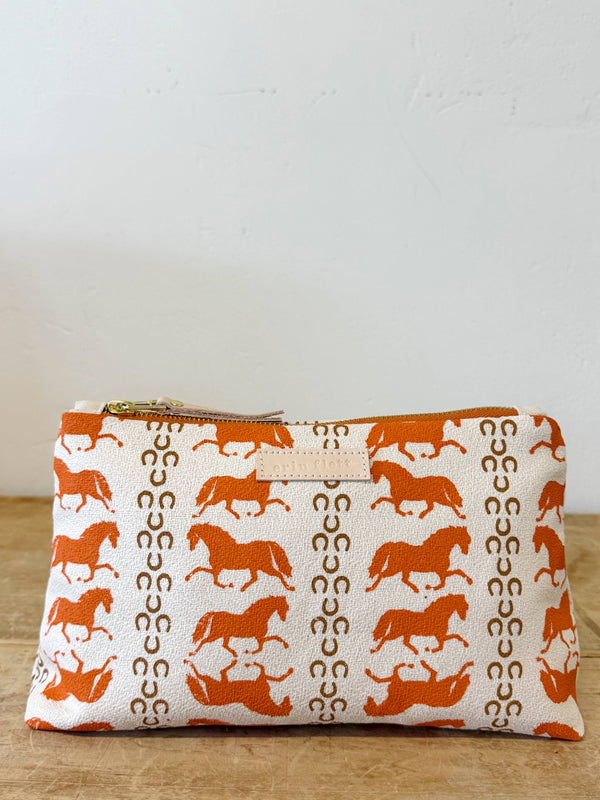 Laura Pouch – Small Trot