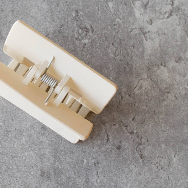 Matte Rectangle shaped Daily Design Hair Claw