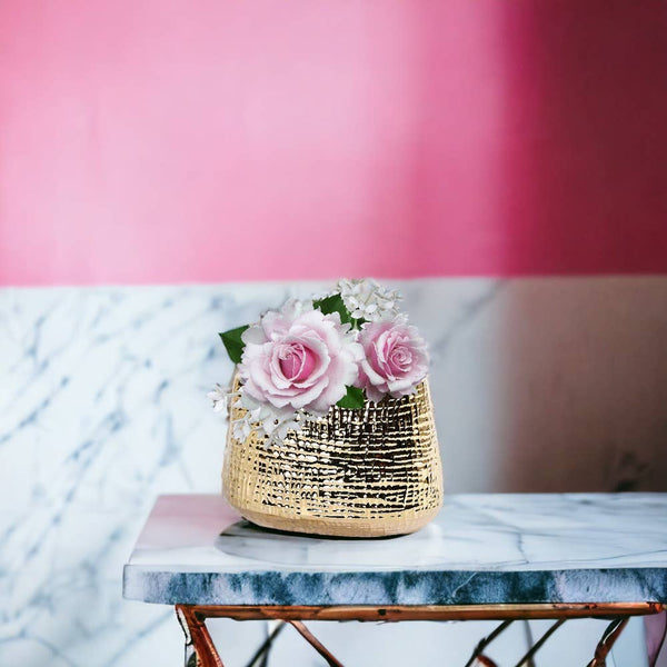 Oval Textured Ceramic Vase (TULLE5)