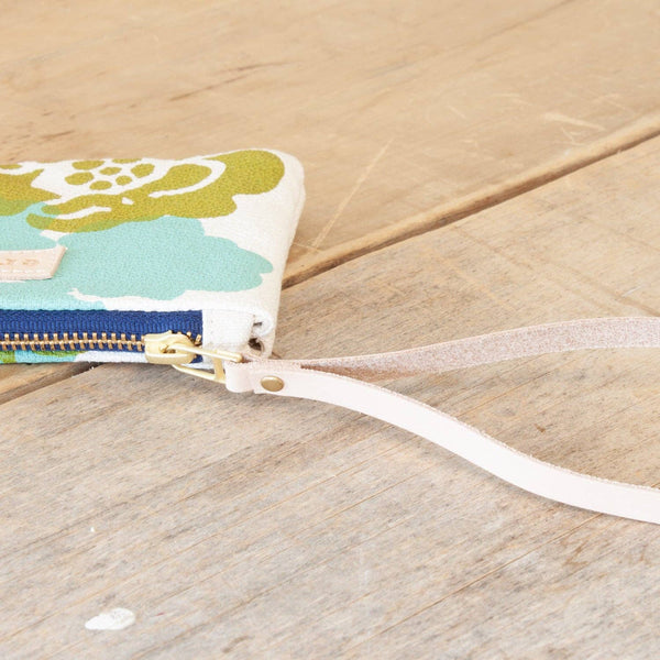 SEAWEED HAZEL WRISTLET