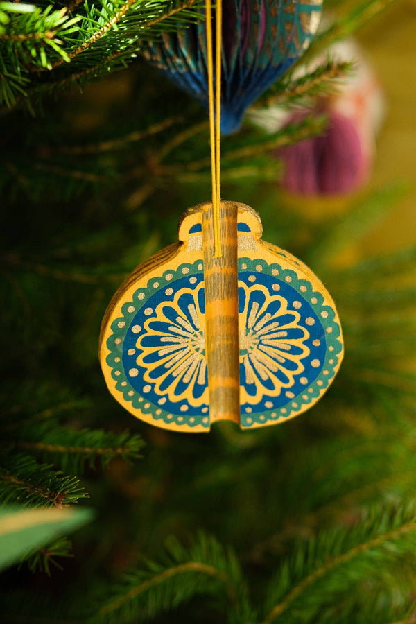YELLOW BAUBLE HONEYCOMB