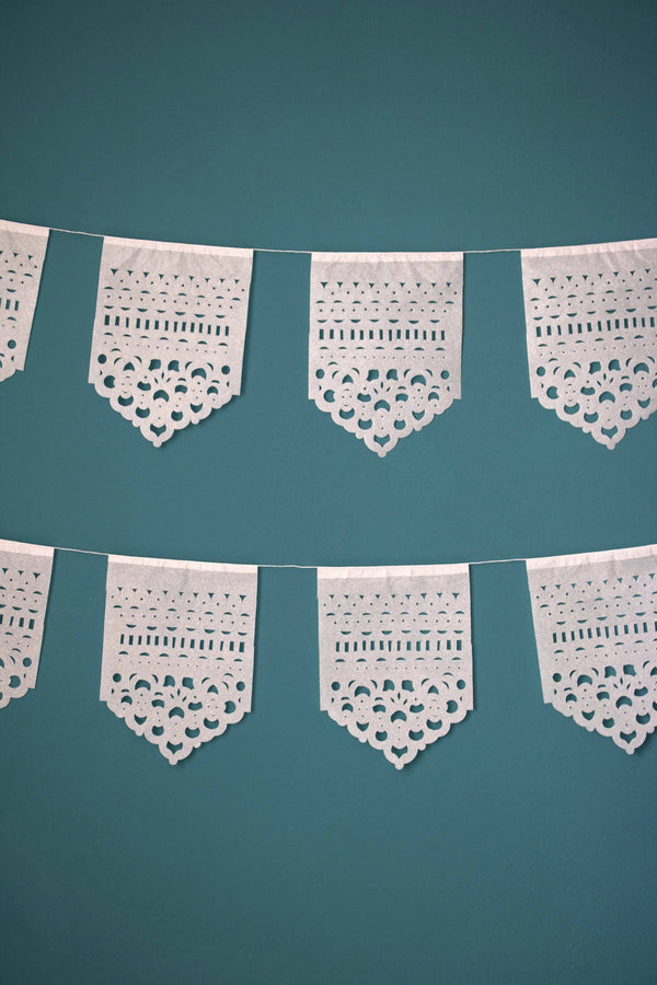Paper garland - Camila