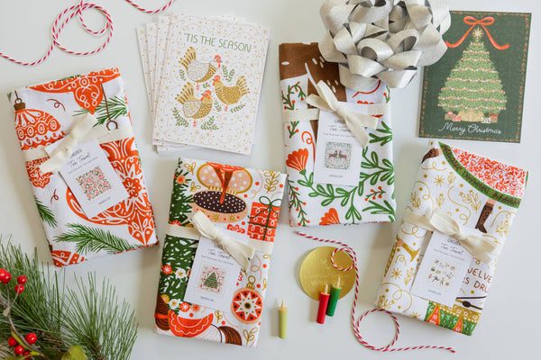 Ornament Tea Towel - Classic Holiday Kitchen Decor