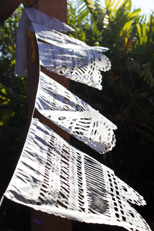 Paper garland - Alma