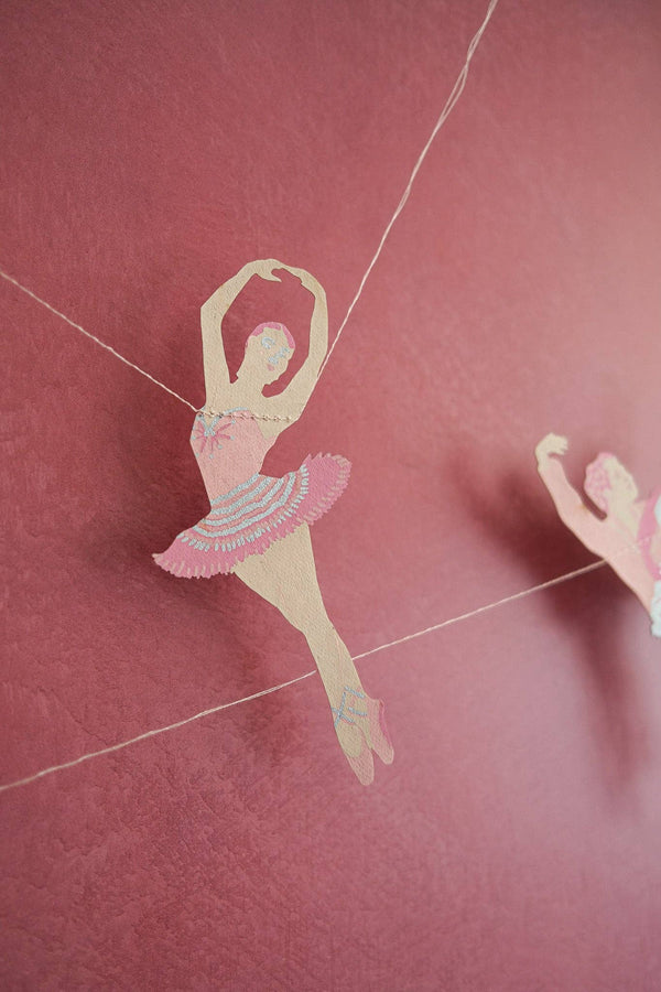 ROYAL BALLET SEWN GARLAND