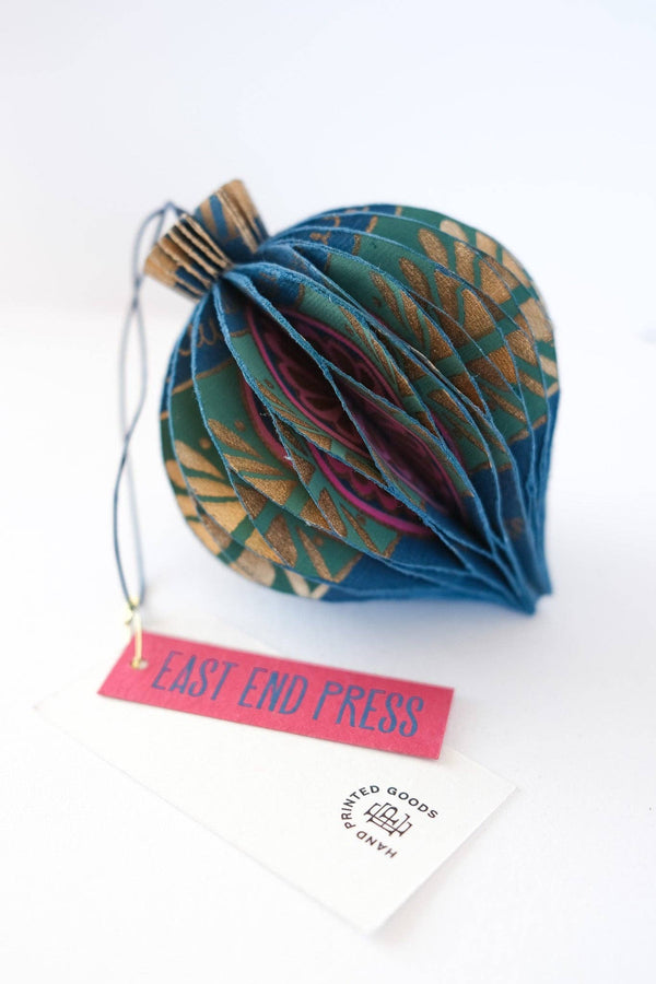 BLUE BAUBLE HONEYCOMB