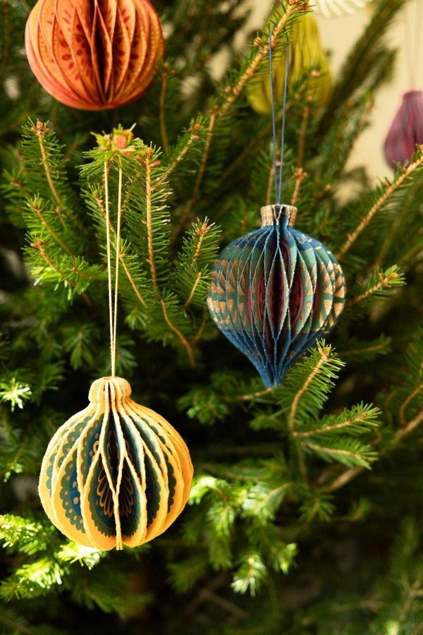 YELLOW BAUBLE HONEYCOMB