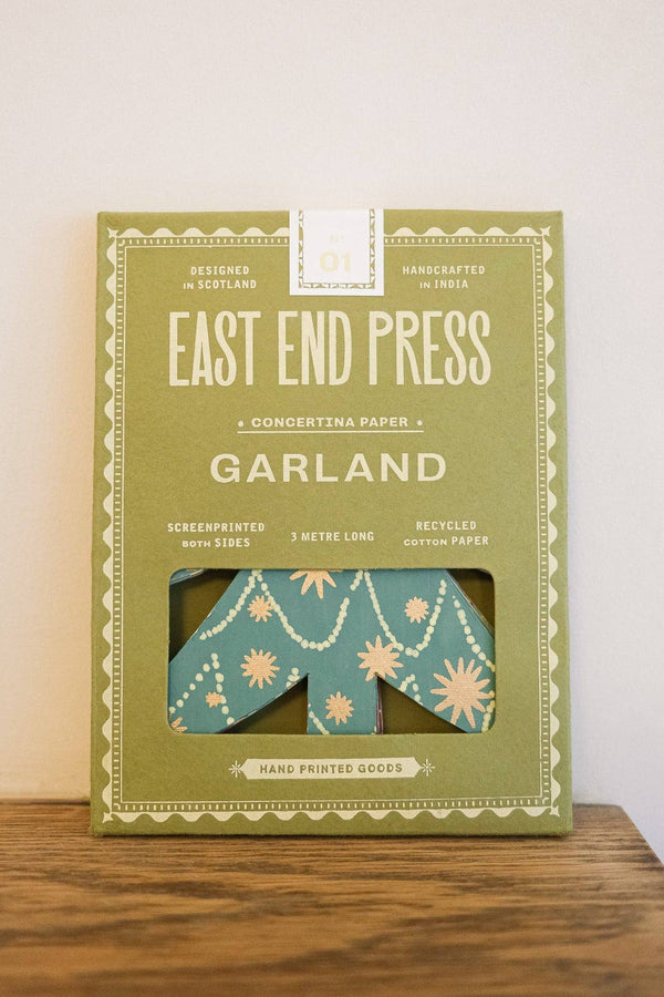 CHRISTMAS TREES CONCERTINA GARLAND