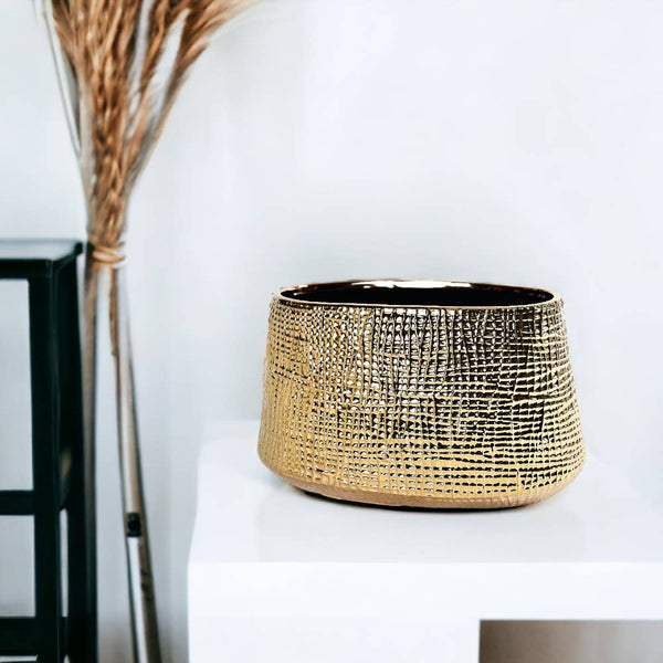 Oval Textured Ceramic Vase (TULLE6)