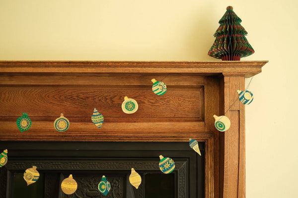 CHRISTMAS ORNAMENTS SEWN GARLAND