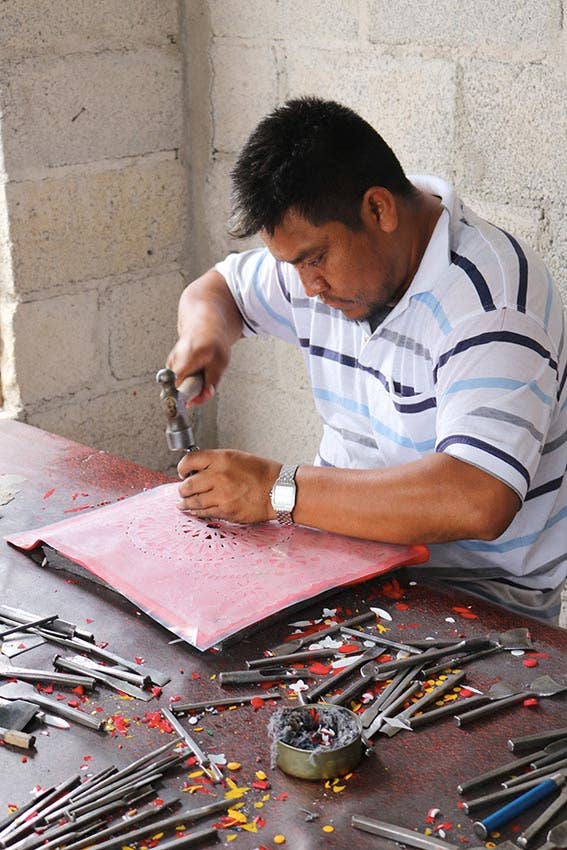 Paper garland - Alma