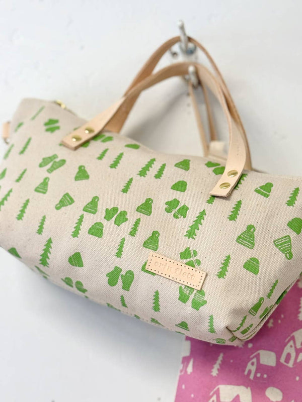 Hat & Mittens Satchel with D rings