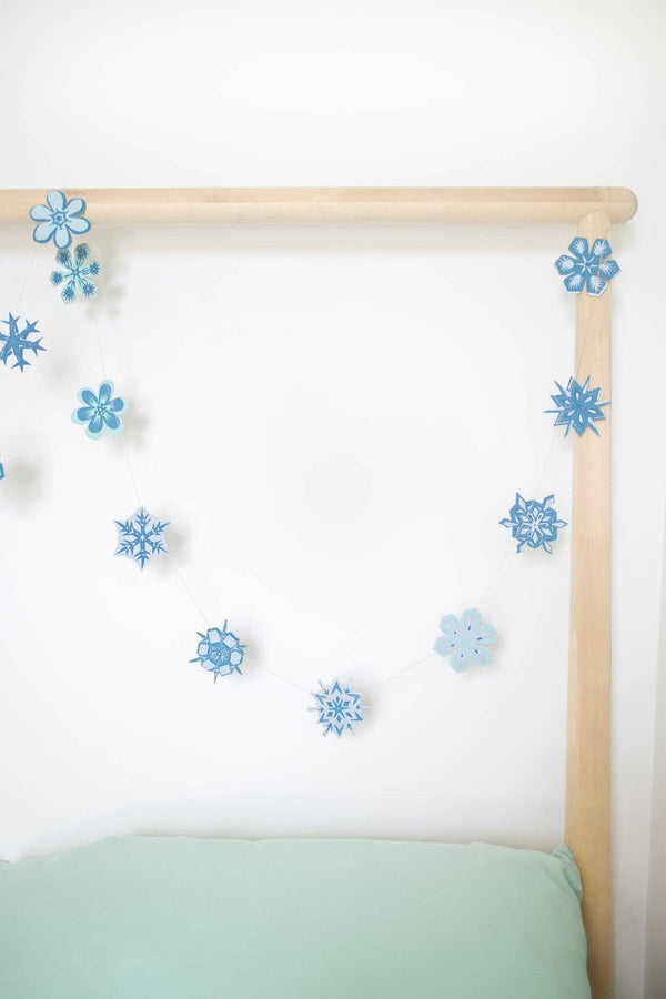 SNOWFLAKES SEWN GARLAND